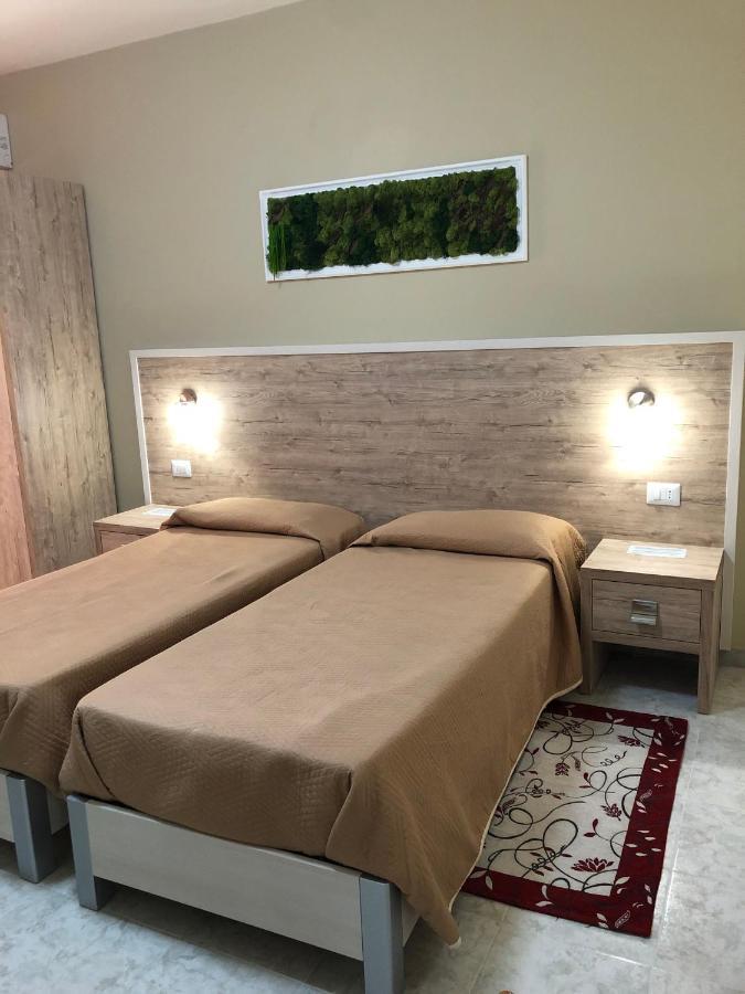 Hotel Centrale Quartu SantʼElena Εξωτερικό φωτογραφία