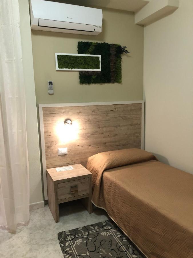 Hotel Centrale Quartu SantʼElena Εξωτερικό φωτογραφία